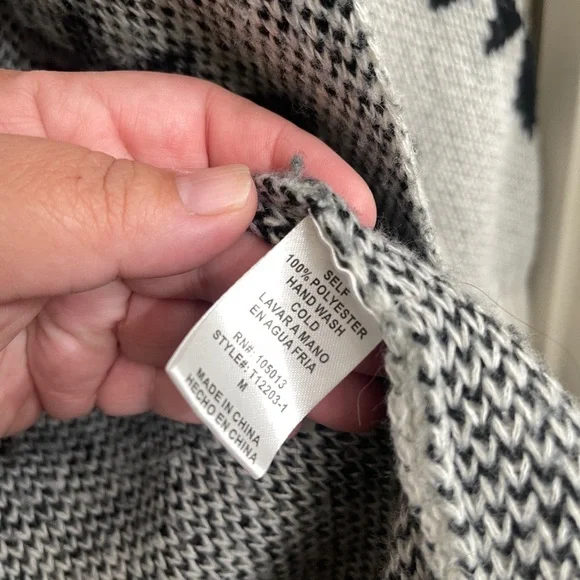 Savanna Jane Black And Grey Aztec Southwest Cardigan Size Medium - Picture 7 of 11